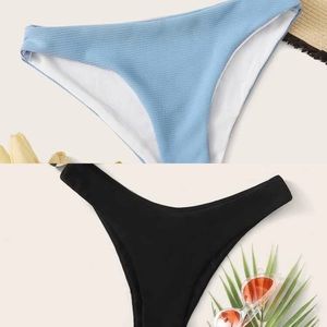 Set of bikini bottoms